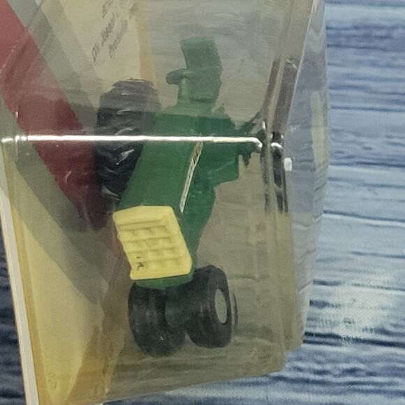 Vtg Scale Models WFE 1/64 Scale Oliver 1755 plastic n/frontend tractor green - Picture 6 of 9